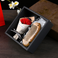 檀木梳子女檀香木梳子小梳子随身可爱网红款精品礼物送礼少女心 绿檀木梳子 +红色香皂花+粉流苏