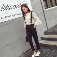 初秋季时尚套装女装两件套2021新款早秋装成熟背带裤矮个子小香风 杏色上衣+黑色背带裤 S