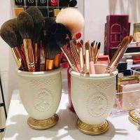笔筒ins收纳盒桌面眉笔整理盒欧式浮雕肖像眼线笔架化妆刷收纳捅 浮雕刷具桶两个装