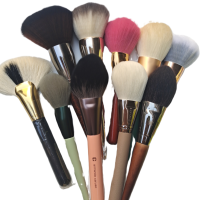 高质量外贸尾单化妆刷清仓大处理 散粉刷腮红刷眼影刷 多款 买6送6【3大9小】超划算极力推荐 关注+收藏多送一支