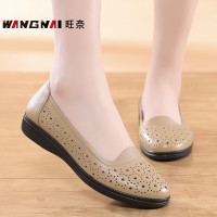 旺奈夏季平底妈妈凉鞋女真皮软底中老年皮鞋女士牛皮平跟老人女鞋防滑浅口镂空洞洞鞋轻便舒适奶奶鞋大码新款