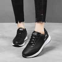 迪鲁奥(DILUAO)秋季中年平底妇女鞋防滑妈妈鞋中老年防水皮面运动休闲鞋女旅游鞋舒适悦老人鞋ABCYEEF