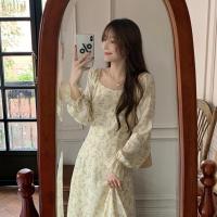 长袖碎花连衣裙女春秋2021法式气质温柔风收腰可盐可甜长裙子恋泽芯