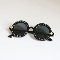 儿童眼镜新款时尚男童女童可爱字母小墨镜潮女宝宝复古圆框眼镜韩 小蜜蜂眼镜 亮黑色 送眼镜袋+眼镜布