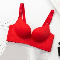 单件or套装无痕无钢圈内衣女时尚调整型聚拢性感厚薄款文胸罩 红色 32A
