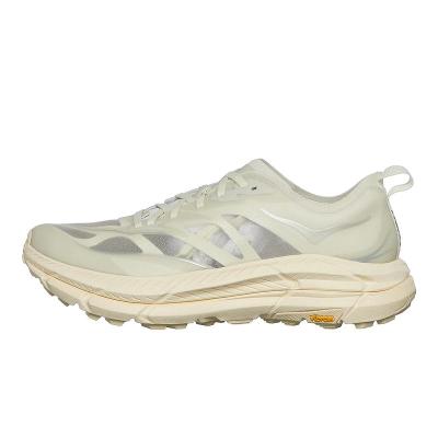 Hoka One One男士轻量跑步鞋创新设计防滑耐磨适合多种地形