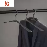 三维工匠高端轻奢衣架实心铝合金家用防滑挂衣服撑子宽肩加粗卧室西装