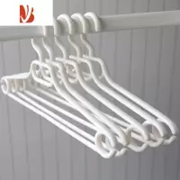 三维工匠塑料衣架加粗加厚衣挂成人防滑挂钩衣架家用衣服架服装店衣服撑子