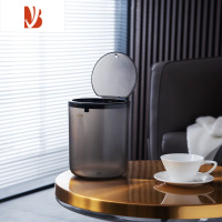 三维工匠桌面垃圾桶现代风轻奢卧室床头迷你收纳桶带盖家用办公桌餐桌纸篓