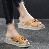 权小威 2022新款凉拖鞋女外穿时尚装平底厚底增高一字拖女士韩版休闲风鞋子