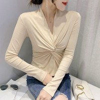 权小威 2022新款时尚潮流交叉V领长袖T恤女春秋褶皱修身洋气打底衫上衣