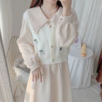 权小威 2022春季新款樱桃针织开衫马甲+娃娃领气质收腰显瘦连衣裙套装