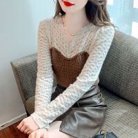 权小威 高级感V领蕾丝拼接打底衫内搭秋冬2022新款软糯长袖上衣女