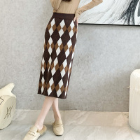 权小威 针织半身裙女秋冬女中裙2022新款高腰菱形格纹开叉包臀毛线裙子