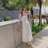 权小威 新款夏季夏季立体肌理高腰拼接百褶吊带裙度假沙滩裙