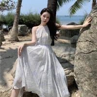 权小威 法式青花瓷挂脖连衣裙女2023新款夏法式气质时尚中长裙