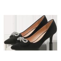 权小威 2023春夏季新款女皮鞋尖头细跟高跟鞋蝴蝶结羊翻皮简约淑女单鞋女