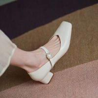 权小威 小香风粗跟单鞋女2023新款一字扣带方头女鞋珍珠仙女中跟浅口女鞋