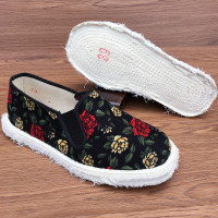 苏芈老北京布鞋女加厚底绣花民族风千层底手工纯布底鞋平底妈妈月子鞋