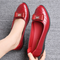 述雅妈妈鞋舒适软底单鞋春秋款红色皮鞋女中老年坡跟工作女鞋