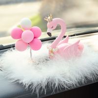 女神款火烈鸟汽车内装饰品摆件车上创意个性高档车载用品大全女 眯眼天使小号白色羽毛垫马卡龙5