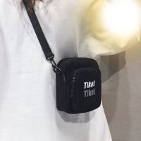 日系字母印花斜挎包男ins潮小包韩版潮流百搭单肩包男士帆布包女 黑色