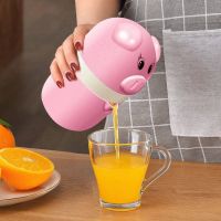 [适合多种水果]多功能家用迷你手动榨汁机压榨机果汁橙汁器便捷 小猪粉色