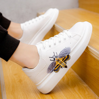 述雅欧洲站网红潮牌小蜜蜂潮鞋2021新款夏季厚底小白鞋男百搭休闲板鞋