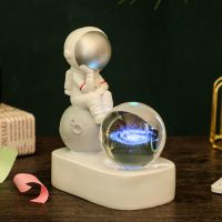 可爱水晶球发光宿舍装饰房间宇航员摆件男生生日礼物女生毕业礼物[6月30日发完] 宇航员-银河系