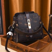 2021新款迷你小包包女上新水桶包时尚百搭斜挎包简约质感单肩包潮 咖啡猫猫