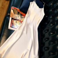 2021流行女装新款大码气质连衣裙长款法式a字裙子缎面吊带裙夏季 白色 S