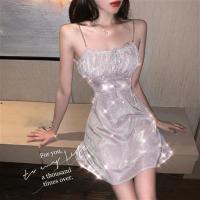 性感包臀连衣裙女2020年夏季时尚韩版气质夜场蹦迪亮片闪闪吊带裙 黑银色 S