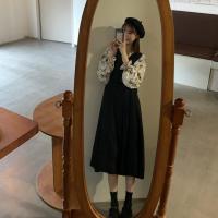 春季2021新款小清新中长款收腰显瘦减龄V领背带连衣裙女时尚套装 上衣单件 S