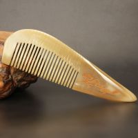 牛角梳子长直发卷发梳子女家用十二生肖雕刻花牛角梳女送礼