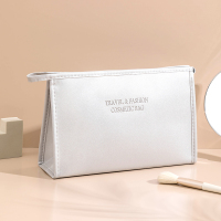 化妆包女新款火便携旅行防水大容量小号口红气垫包补妆洗漱包袋