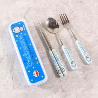 儿童不锈钢餐具卡通勺子筷子三件套便携餐具 学生叉勺筷套装盒 叮当猫叉勺筷三件套