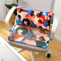 夏天椅垫办公室久坐透气凉垫夏季抱枕电脑凳椅子屁股竹垫冰丝椅垫 茫茫人海 45*45[单个椅垫]