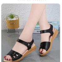 凉鞋女平底2021新款时尚外穿百搭仙女鞋夏季软底鱼嘴妈妈鞋魔术贴 黑色 35