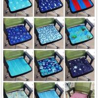 夏日神器冰垫免注水宿舍办公室军训神器制冷坐垫餐椅垫坐垫解暑垫 随机花色 30X40cm