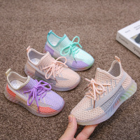 2021新款儿童运动飞织板鞋男女宝宝透气中大童七彩软底椰子童鞋