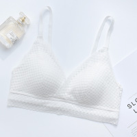 春夏新款法式三角杯文胸性感蕾丝轻薄无钢圈内衣上托透气聚拢胸罩