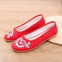 老北京布鞋女鞋广场舞蹈鞋复古汉服鞋休闲妈妈鞋浅口绣花鞋女单鞋