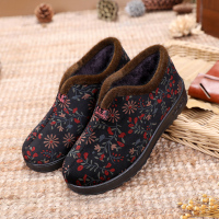 冬季老太太女棉鞋老年人防滑妈妈鞋软底老北京布鞋冬天奶奶保暖鞋