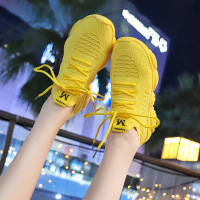 动鞋女飞织镂空网面秋季透气百搭女士轻便软底健身跑步小熊鞋子