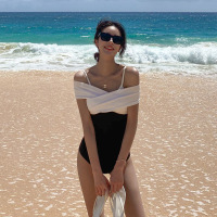 温泉黑白泳衣女连体遮肚显瘦性感小胸聚拢一字肩ins风韩版游泳衣