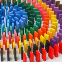 多米诺骨儿童智力玩具动脑成人男孩女孩比赛小学生大号积木