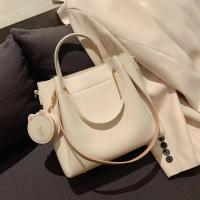 南风LINE FRIENDS联名款 手提单肩包包女夏季百搭通勤水桶斜挎包 图片色(不送挂件)