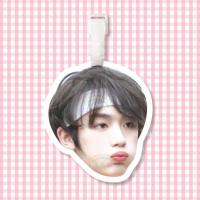 时代少年团丁程鑫书包挂件行李牌周边同款可爱钥匙扣挂坠热卖原创 丁程鑫A()