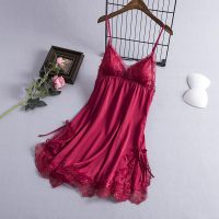 性感睡衣女春夏薄款冰丝绸镂空火辣私房带胸垫蕾丝花边吊带睡短裙 酒红色-单吊裙 M 建议80-100斤