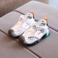 2021年夏季新款宝宝鞋子软底婴幼儿凉鞋防踢学步鞋儿童亮灯鞋发光 白色 16码/内长12.5厘米